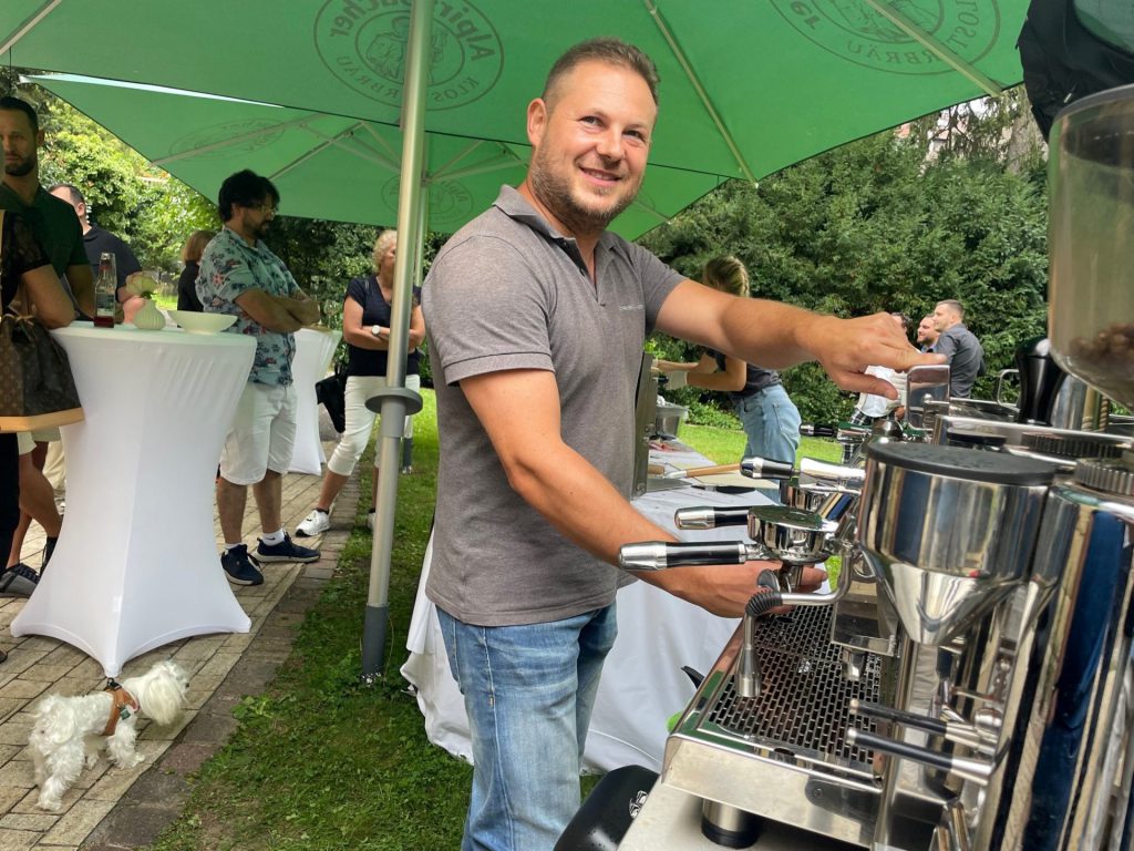 Kraftschub unter Hochdruck: Maxim Volobuev und sein "Kaffezweg"-Smart