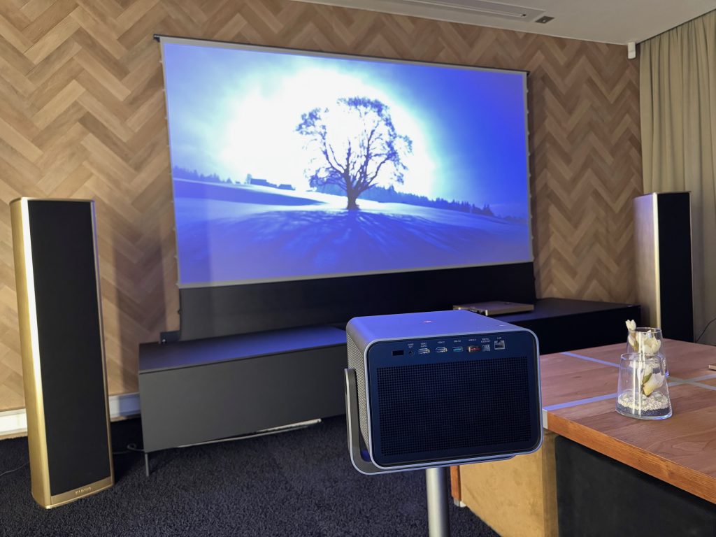 Leica Play One TV Heimkino